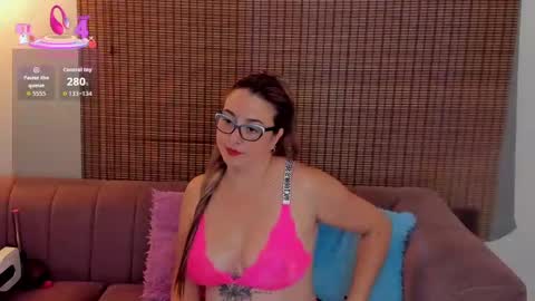 Ariana Cruz online show from November 2025 12:26:01 PM