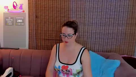 Ariana Cruz online show from November 2025 12:53:02 PM