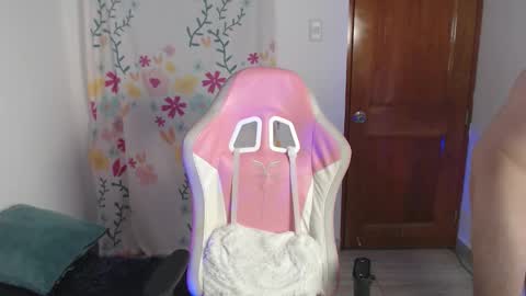 Snapshot of ariana_esteban07 chatting on February 2026 06:09:01 AM ariana_esteban07 online show from February 2026 06:09:01 AM