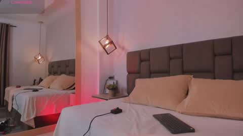 Snapshot of ariana_giraldo chatting on March 2026 11:48:02 AM ariana_giraldo online show from March 2026 11:48:02 AM