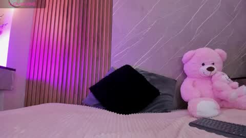 Ariana online show from November 2025 12:38:01 PM