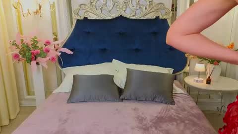 Snapshot of ariana_petite chatting on May 2026 11:23:01 PM Ariana online show from May 2026 11:23:01 PM