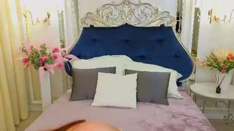 Snapshot of ariana_petite chatting on June 2026 11:16:02 PM Ariana online show from June 2026 11:16:02 PM