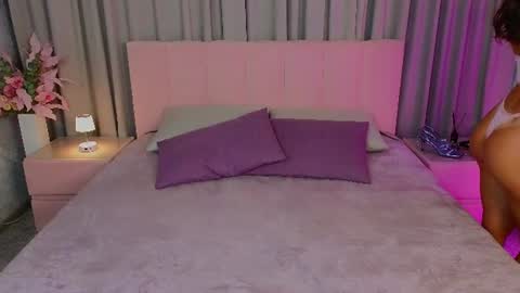 Snapshot of ariana_petite chatting on July 2026 11:11:02 PM Ariana online show from July 2026 11:11:02 PM