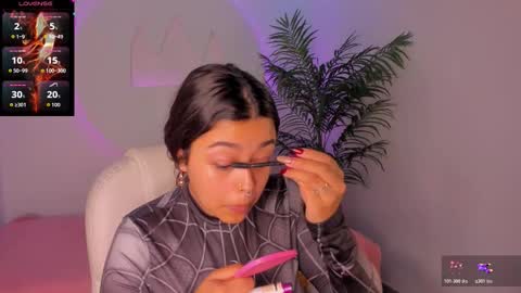 Ariana  online show from November 2025 12:49:01 PM