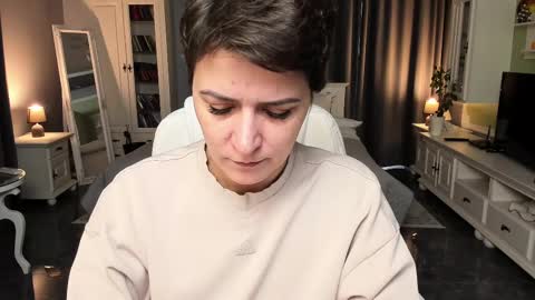 Ana online show from February 2025 12:21:02 PM