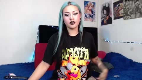 Snapshot of arianauwu666 chatting on February 2025 12:51:02 AM help me 100 hands up my OF is Free  online show from February 2025 12:51:02 AM