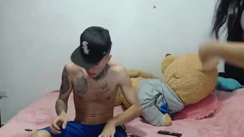 arianna and max online show from October 2025 07:27:01 AM