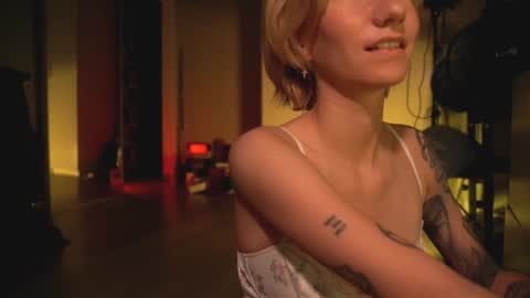 Olivka online show from February 2025 06:14:01 AM