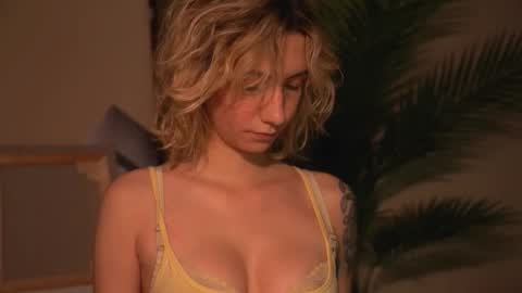 Olivka online show from September 2025 05:42:01 AM