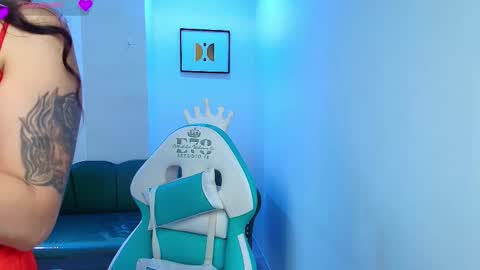 Snapshot of arianna_sweeet chatting on October 2025 03:40:02 AM arianna_sweeet online show from October 2025 03:40:02 AM