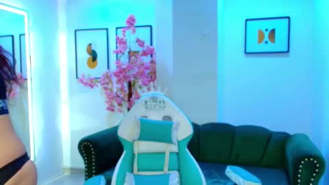 Snapshot of arianna_sweeet chatting on November 2025 04:23:01 AM arianna_sweeet online show from November 2025 04:23:01 AM