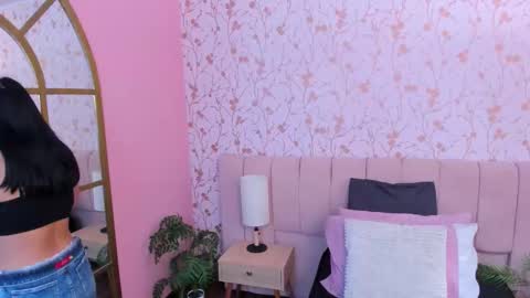 Arianna online show from November 2025 11:57:02 AM