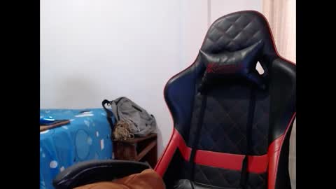 ariannaloovel online show from February 2025 10:33:01 PM