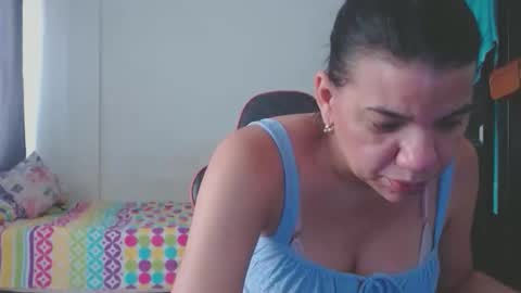 ariannaloovel online show from March 2026 05:20:01 PM