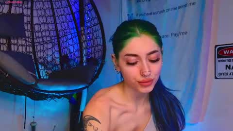 Snapshot of ariavossx chatting on June 2026 10:12:02 PM Aria online show from June 2026 10:12:02 PM