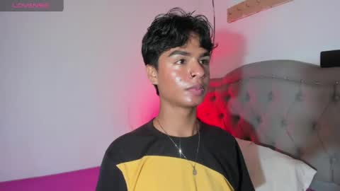 ariel_adan online show from May 2026 01:25:02 AM