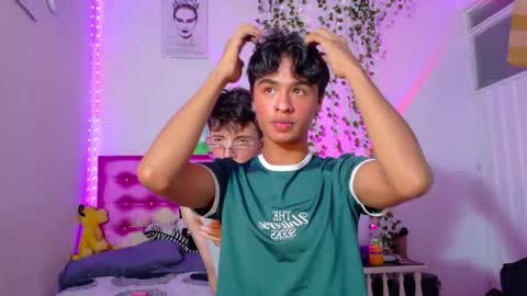 ariel_adan online show from May 2026 01:33:01 AM