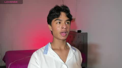 ariel_adan online show from May 2026 11:13:01 PM