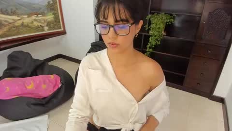 Ariel Pink Diamond online show from March 2025 07:59:02 PM