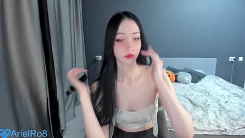 Snapshot of ariel_rouse chatting on October 2025 06:42:01 PM Ariel online show from October 2025 06:42:01 PM