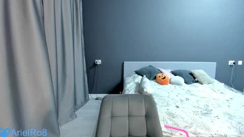 Snapshot of ariel_rouse chatting on November 2025 08:33:02 PM Ariel online show from November 2025 08:33:02 PM