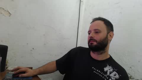 Snapshot of arield85 chatting on January 2025 01:16:02 PM Ariel online show from January 2025 01:16:02 PM