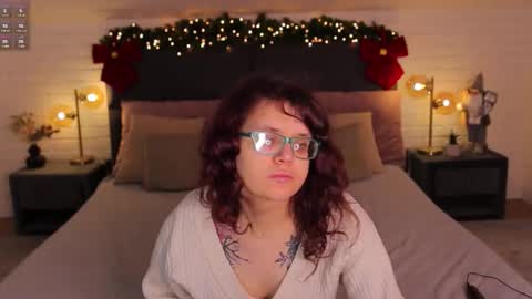 Ariell Mini online show from December 2025 06:44:01 AM