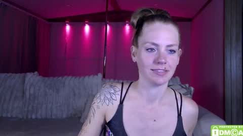 Arielle NDour online show from February 2025 04:19:02 AM