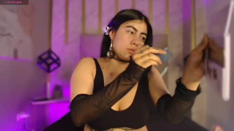 Ariia sweett online show from April 2026 02:15:01 PM