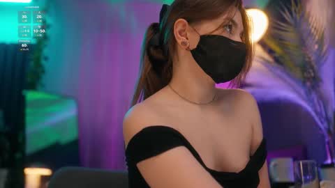 Arina online show from December 2025 07:53:02 PM