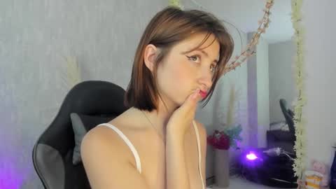 Snapshot of arimonoban chatting on February 2026 01:57:02 AM Ariel online show from February 2026 01:57:02 AM