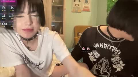 Snapshot of arina_rose chatting on February 2025 09:48:02 PM Arinka online show from February 2025 09:48:02 PM