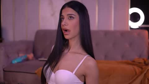 Arina online show from November 2025 06:29:01 PM