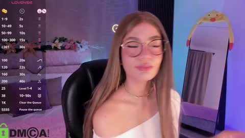 Ari  online show from December 2025 09:32:02 PM