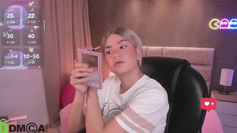 Ari  online show from February 2026 04:06:01 AM