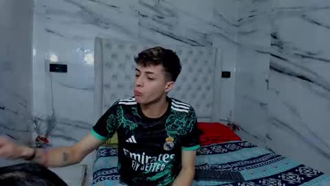 celina online show from December 2025 01:42:01 PM