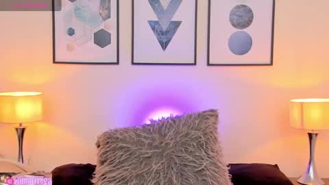   Nice to meet you  thumb up me please its important I  LOOK MY BIO DOWN online show from December 2024 10:55:02 AM