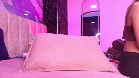 Arleth  online show from March 2026 03:01:02 AM