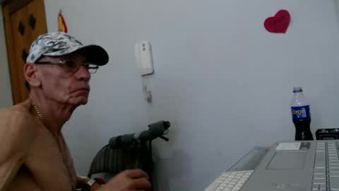 armaduradeacero online show from December 2025 06:04:02 PM