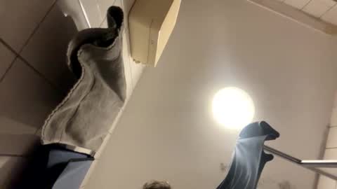 armyskater32 online show from November 2025 08:52:02 PM