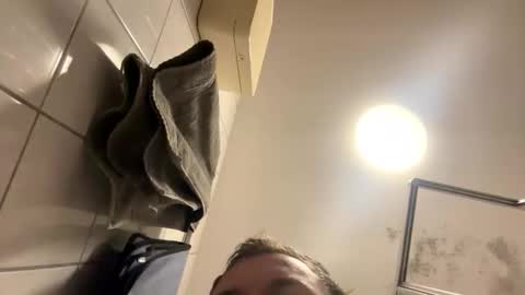 armyskater32 online show from January 2026 09:51:01 PM