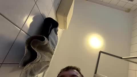 armyskater32 online show from April 2026 05:19:01 AM