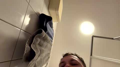 armyskater32 online show from April 2026 09:26:01 PM