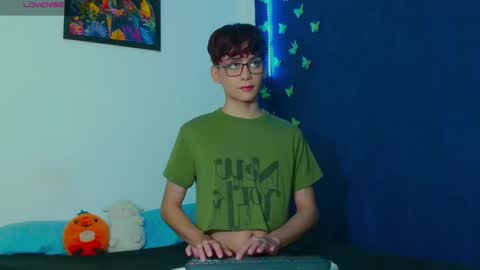 Arnold online show from October 2025 03:33:02 PM