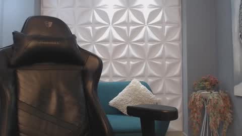 Arohom Lester online show from October 2025 11:01:01 AM