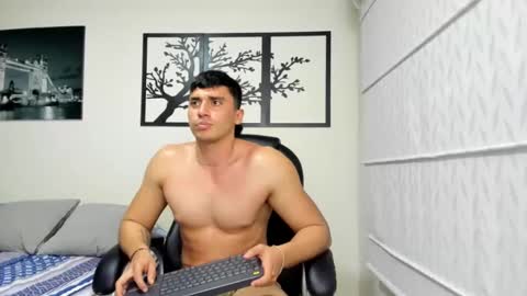 Aron-lake fit online show from February 2025 07:40:02 AM