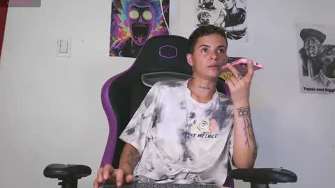 Snapshot of aron739_ chatting on December 2024 05:00:01 PM Aron online show from December 2024 05:00:01 PM