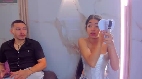 aron and molly online show from November 2025 12:02:02 PM