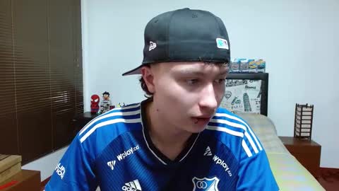 Aaron online show from February 2025 06:33:01 PM